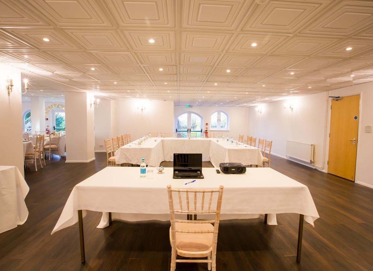 Gray Manor Hotel Cholderton Bagian luar foto