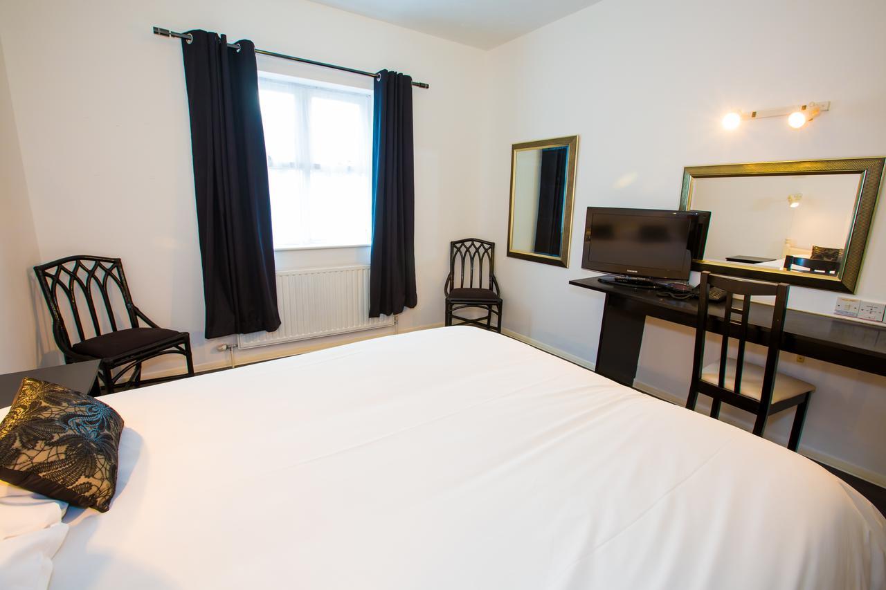 Gray Manor Hotel Cholderton Bagian luar foto