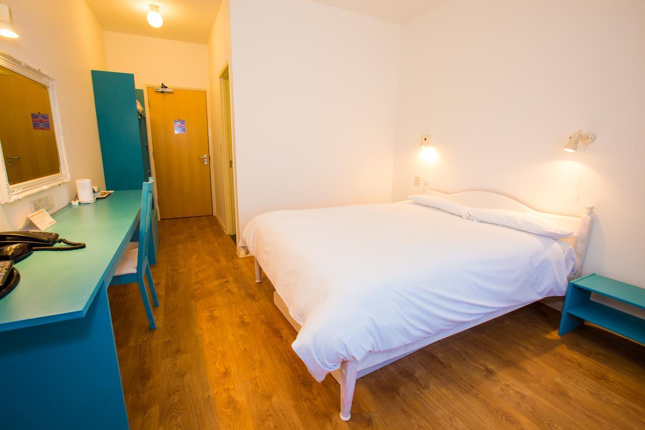 Gray Manor Hotel Cholderton Bagian luar foto